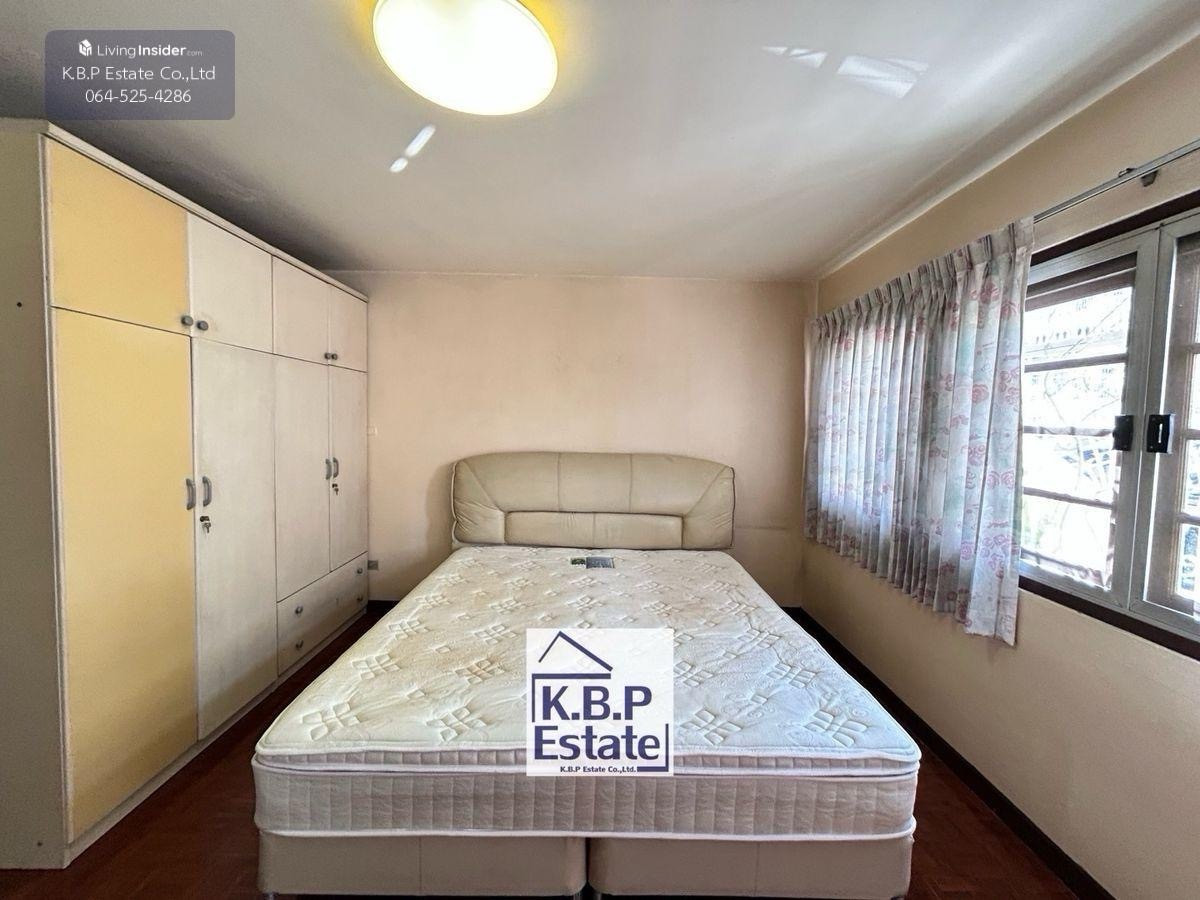 For RentTownhomeSathorn, Narathiwat : townhouse for rent(Coner House) 4Beds 4Baths 