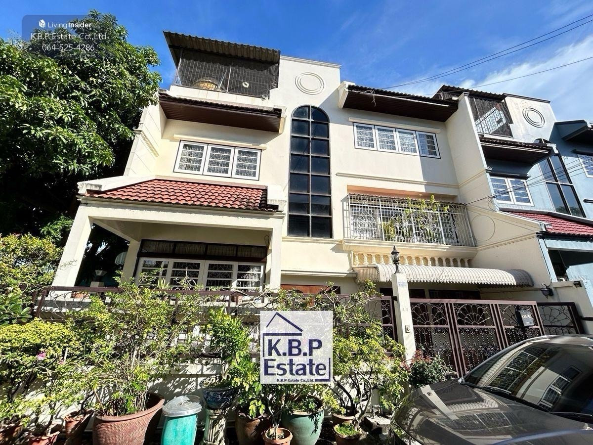 For RentTownhomeSathorn, Narathiwat : townhouse for rent(Coner House) 4Beds 4Baths 