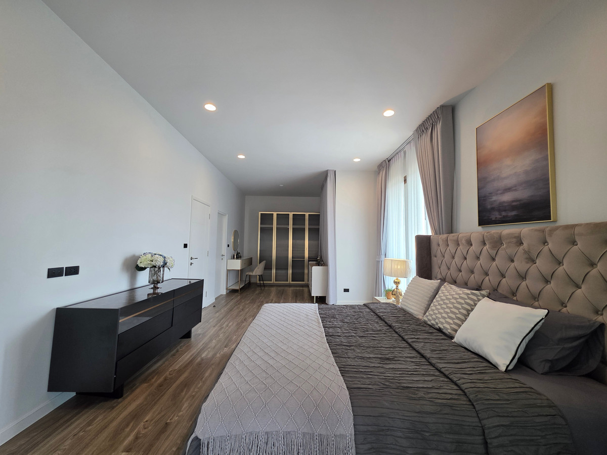 For RentHousePattanakan, Srinakarin : Detached house for rent at Burasiri Krungthep Kreetha near Brighton College