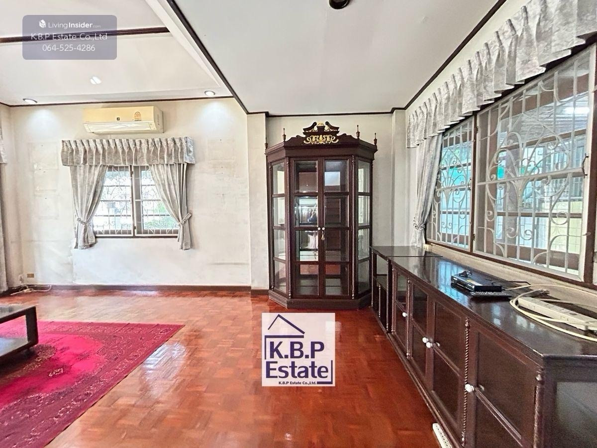 For RentTownhomeSathorn, Narathiwat : townhouse for rent(Coner House) 4Beds 4Baths 