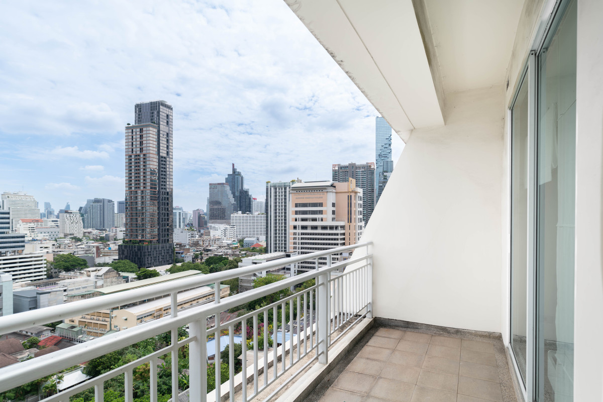 ขายคอนโดสีลม ศาลาแดง บางรัก : บ้าน สิริ สีลม - 2 Bedroom for Sale (ขาย) / HBH-ST-1