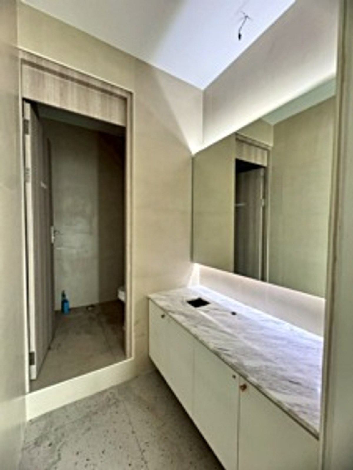 For RentOfficeSukhumvit, Asoke, Thonglor : Office space for rent, Soi Sukhumvit 55 (Thonglor 13), good location near business areas (N.1974)