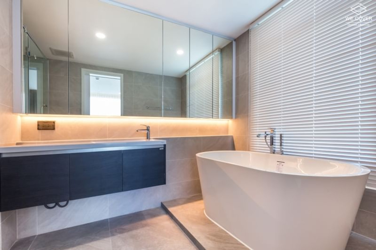 For RentCondoSukhumvit, Asoke, Thonglor : Luxury 3 Bed Condo at Fullerton | BTS Thong Lo Nearby Spacious 132 sqm, Pool & Gym, Rent 120,000 THB/Month!