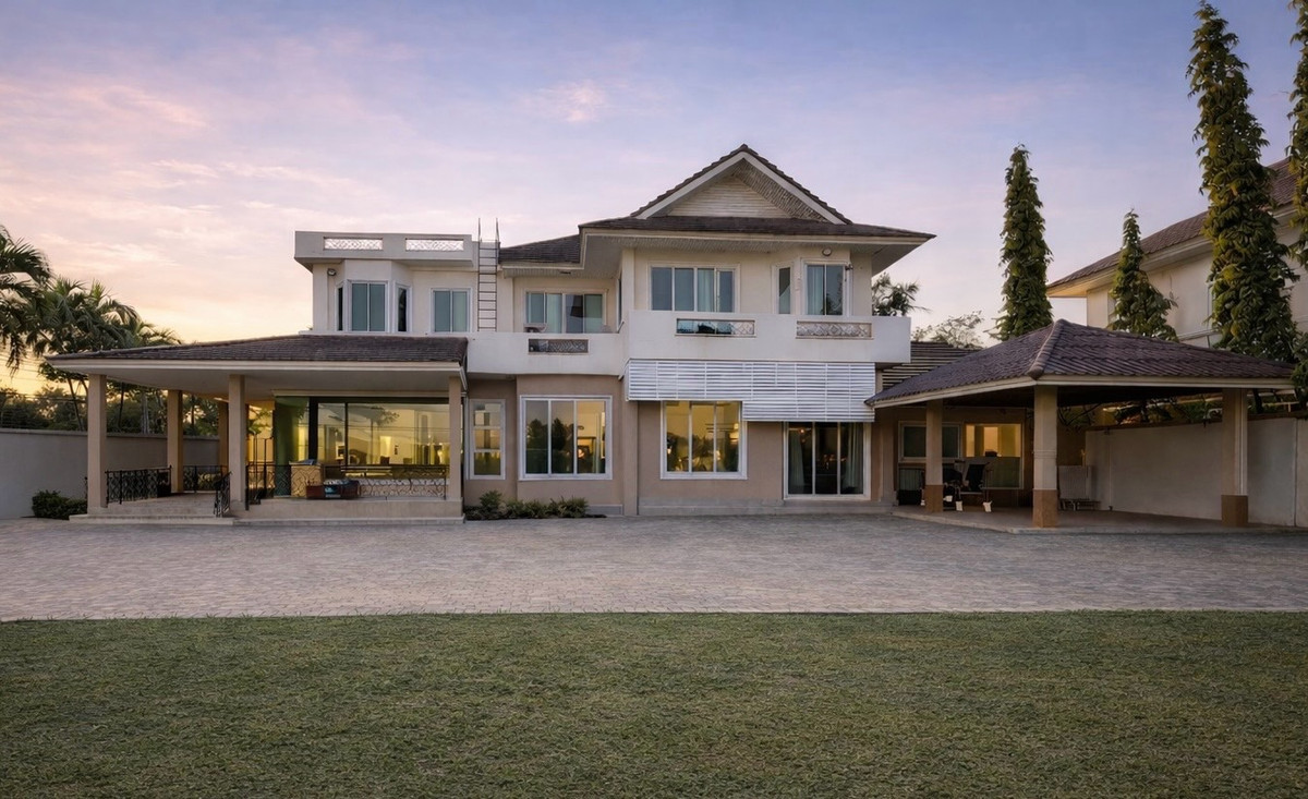 ขายบ้านเอกชัย บางบอน : ขายบ้านหรู หมู่บ้านแกรนด์รอยัลนิศาชล สาทร-กัลปพฤกษ์