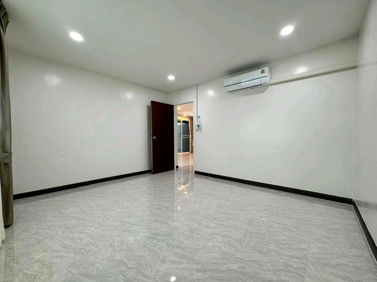 For RentHouseVipawadee, Don Mueang, Lak Si : 🚩 Narasiri Phahol–WatcharapolLuxury Premium Residence near international schools, expressway access