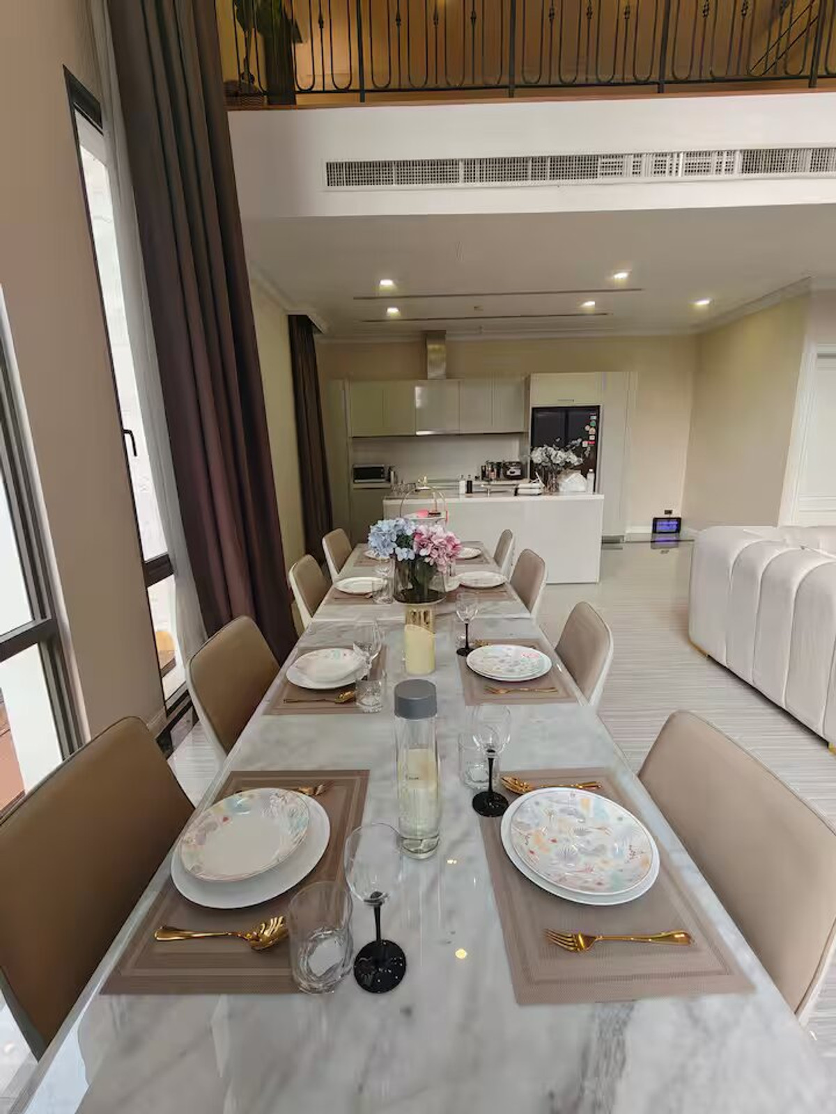 ให้เช่าทาวน์โฮมสุขุมวิท อโศก ทองหล่อ : ✨ให้เช่าบ้านหรู8ชั้นขนาดใหญ่เลี้ยงสัตว์ได้ย่านพร้อมพงษ์ 4ห้องนอน 680ตรม. เฟอร์นิเจอร์ครบ พร้อมสระว่ายน้ำและลิฟท์ส่วนตัว ใกล้BTS พร้อมพงษ์