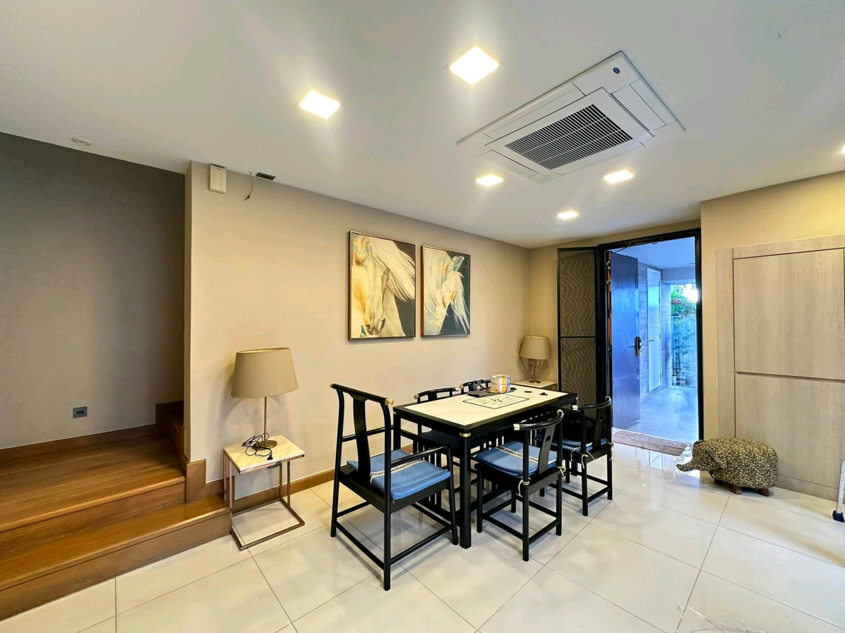 ให้เช่าบ้านพระราม 9 เพชรบุรีตัดใหม่ RCA : 🚩For Rent : Parc priva (พาร์ค พรีว่า) / 4bed, 5bath / 🔋🔌EV charger / Newly Renovated 