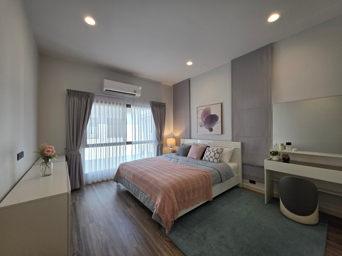 For RentHousePattanakan, Srinakarin : Detached house for rent at Burasiri Krungthep Kreetha near Brighton College