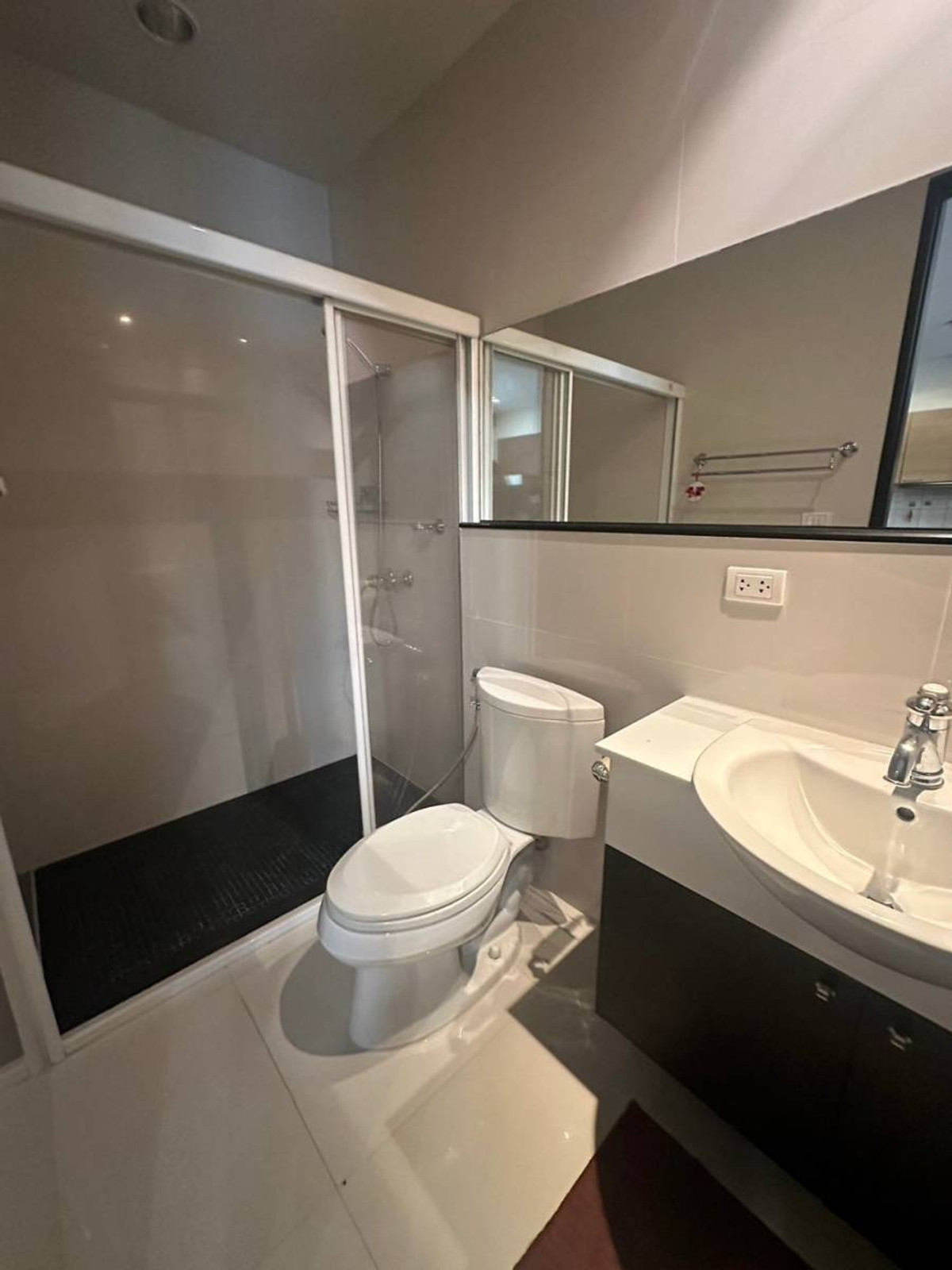 ให้เช่าคอนโดวิทยุ ชิดลม หลังสวน : หรูหรากลางชิดลม! 2 ห้องนอน 2 ห้องน้ำ 73 ตร.ม. พร้อมอยู่ ใกล้ BTS Chidlom, ตอบโจทย์ทุกไลฟ์สไตล์ เพียงเดือนละ 50,000 บาท!