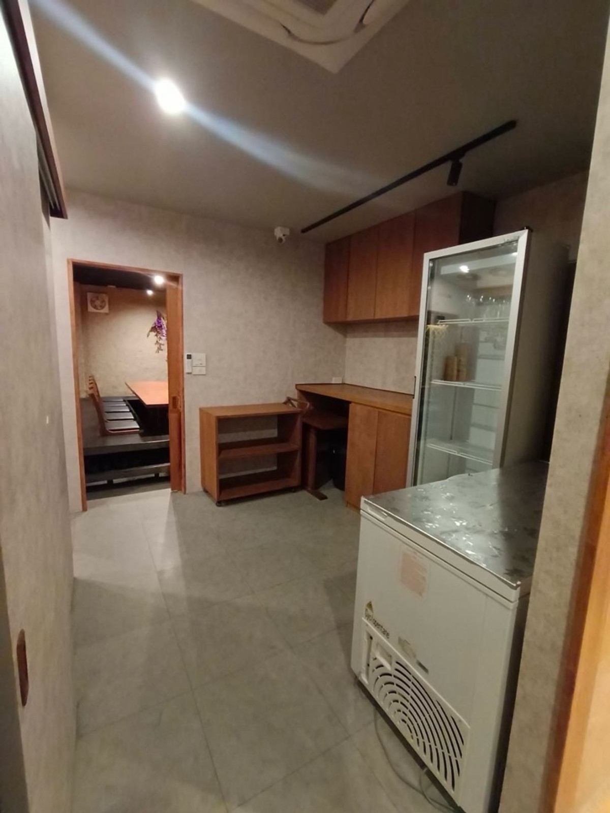 เซ้งร้านค้า/ตลาดนัดสีลม ศาลาแดง บางรัก : เซ้งร้านอาหารญี่ปุ่นฟิวชั่น