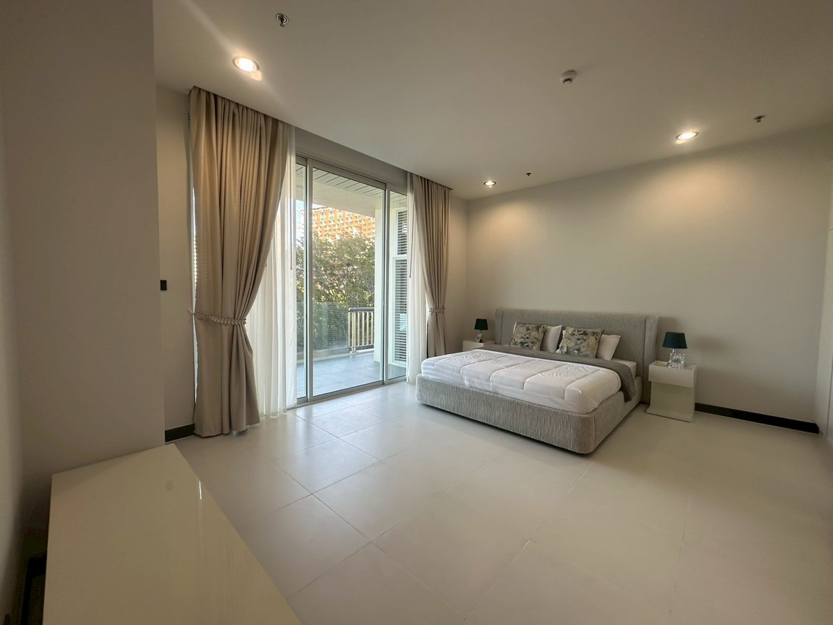 For SaleCondoPattaya, Bangsaen, Chonburi : for sale condo The Cove pattaya 2 Bed room 152.94 Sq.m graden view large balcony (S03-2348) 