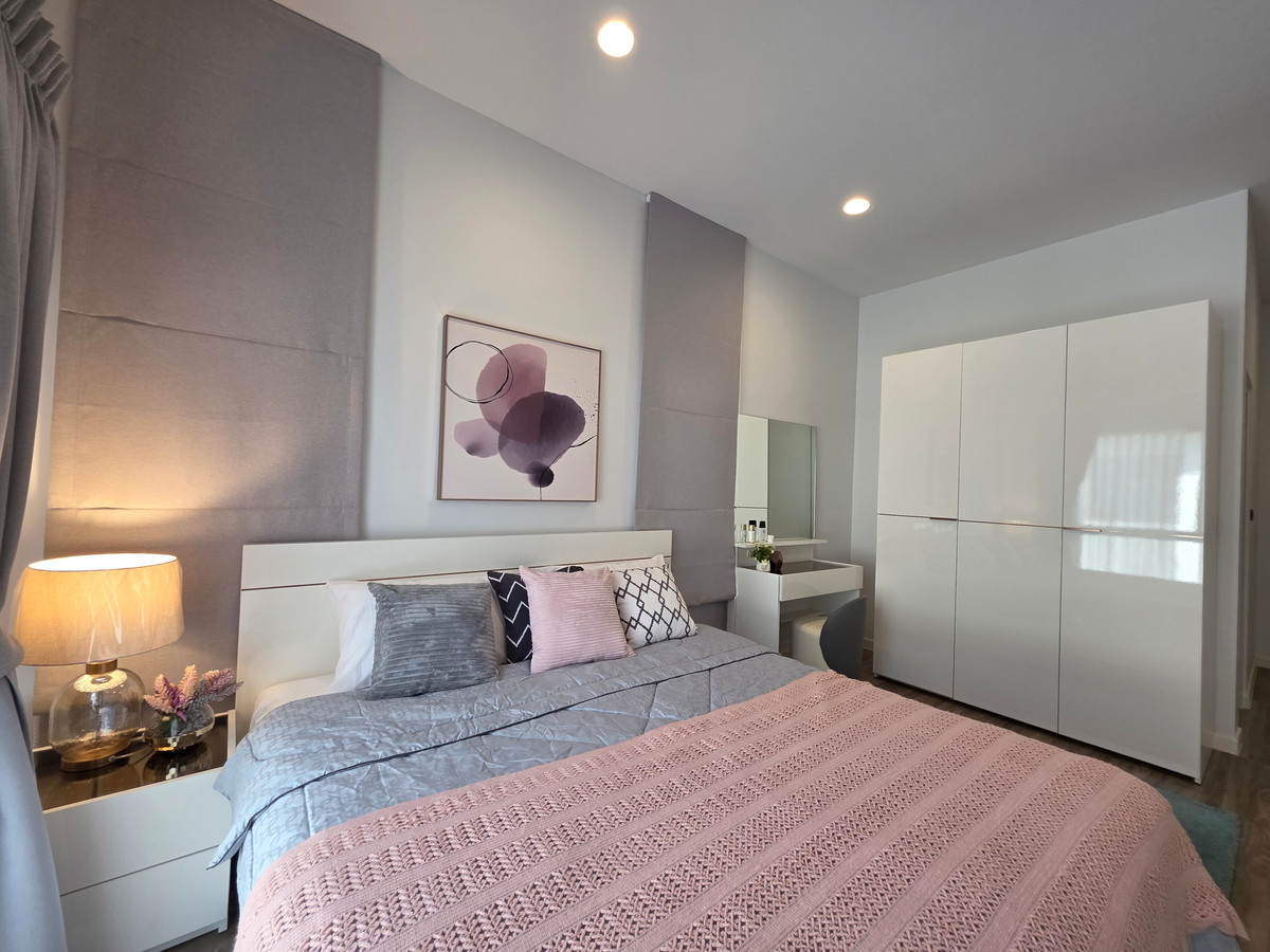 For RentHousePattanakan, Srinakarin : Detached house for rent at Burasiri Krungthep Kreetha near Brighton College