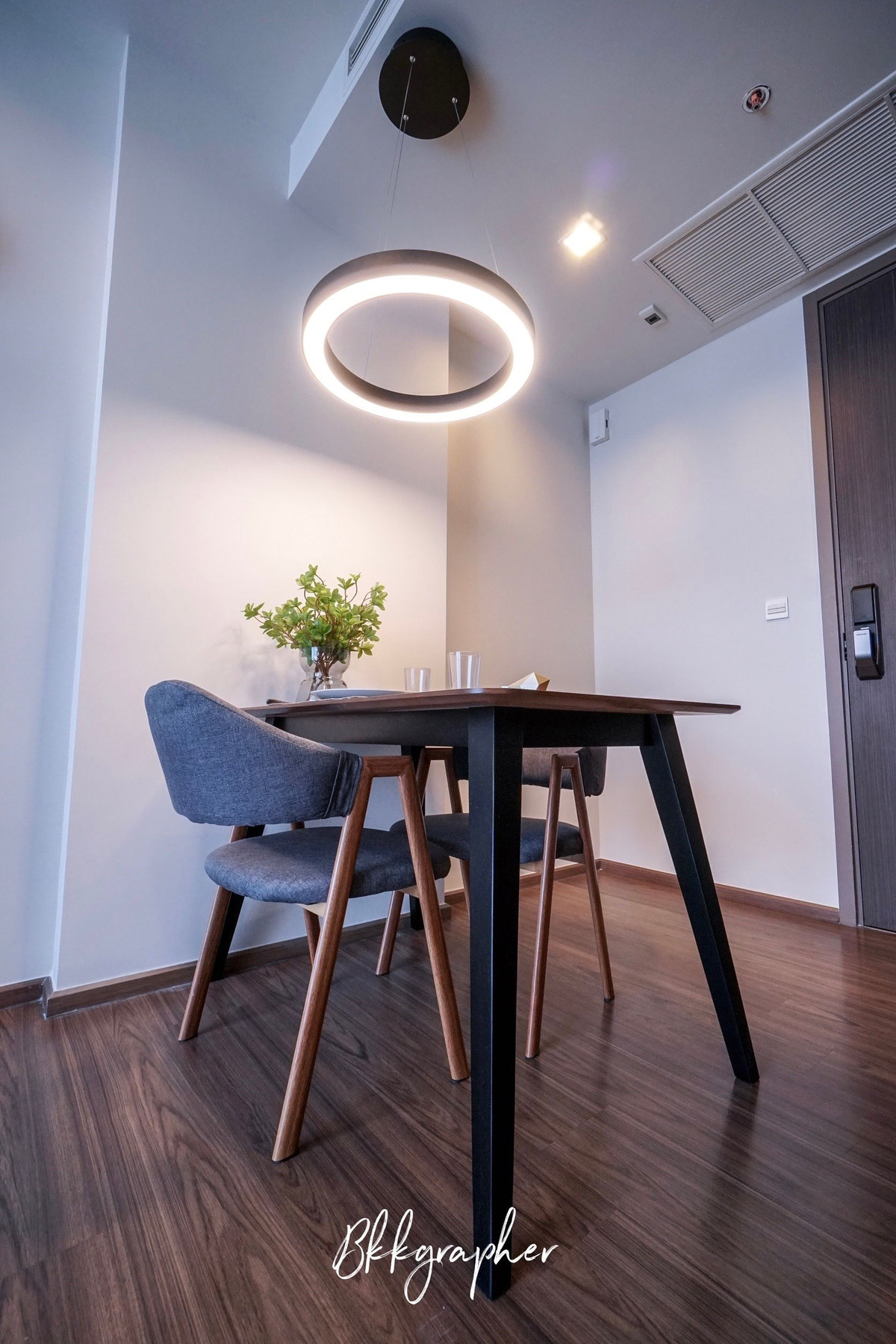 ขายคอนโดอ่อนนุช อุดมสุข : Top Floor ตัวจริงของโครงการ | The Line Sukhumvit 71 แต่งสถาปนิก ลดจาก 10.9 ล้าน เหลือ 8.5 ล้าน