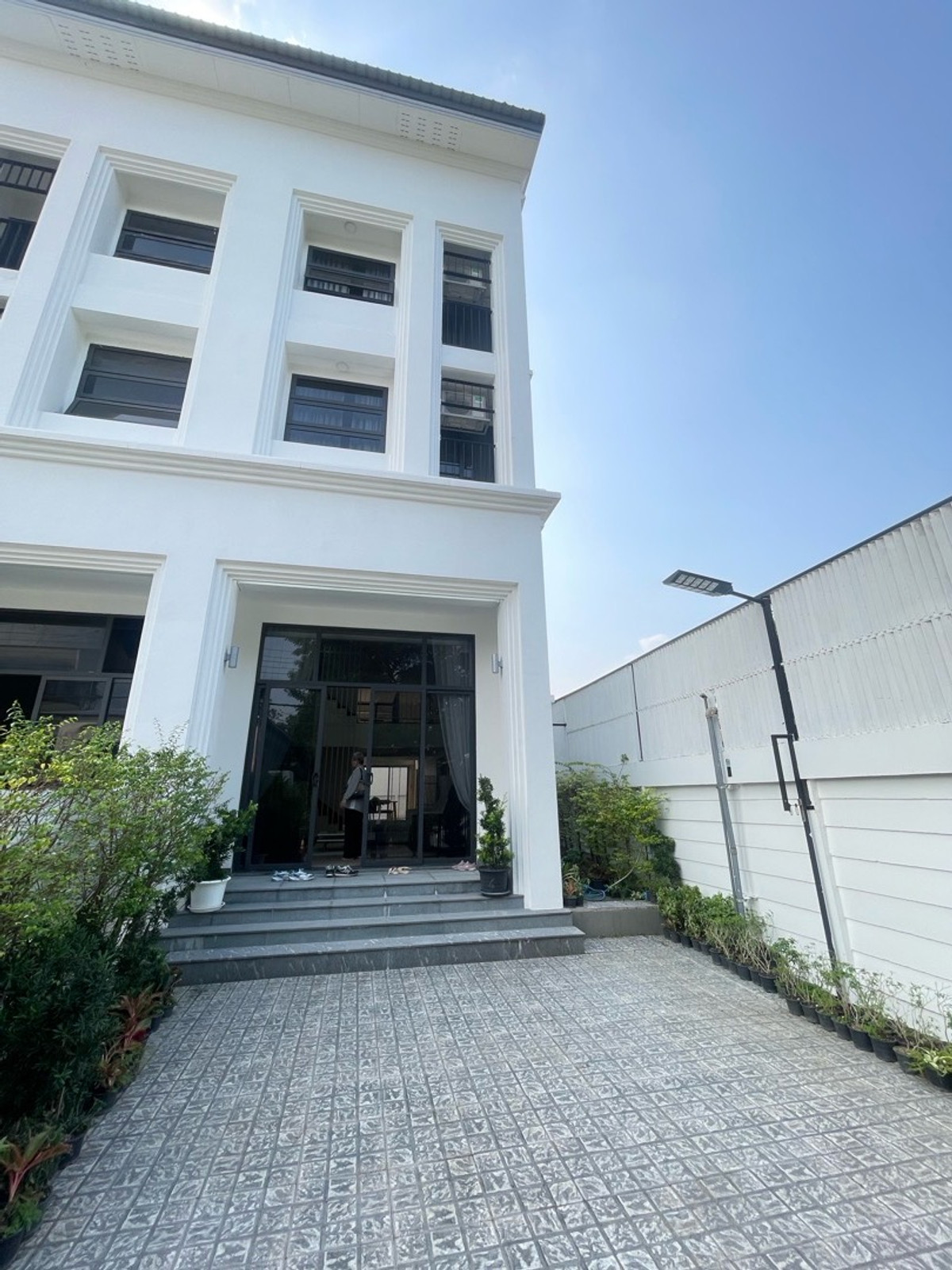 ให้เช่าโฮมออฟฟิศพัฒนาการ ศรีนครินทร์ : ปล่อยเช่าโฮมออฟฟิต3ชั้นพันดาวเพลสใกล้โรงเรียนนานาชาติเวลลิงตัน(กรุงเทพกรีฑา)