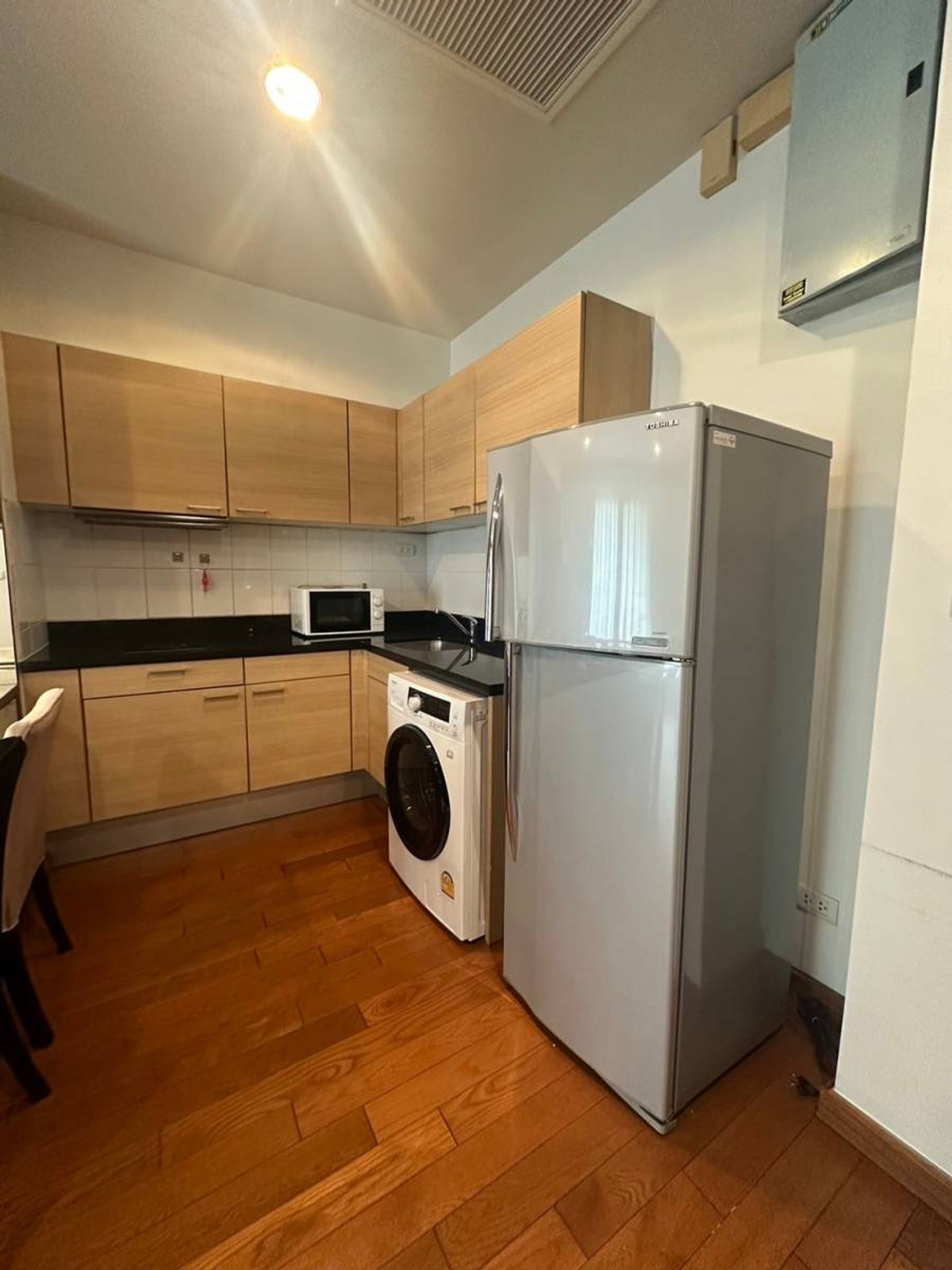 ให้เช่าคอนโดวิทยุ ชิดลม หลังสวน : หรูหรากลางชิดลม! 2 ห้องนอน 2 ห้องน้ำ 73 ตร.ม. พร้อมอยู่ ใกล้ BTS Chidlom, ตอบโจทย์ทุกไลฟ์สไตล์ เพียงเดือนละ 50,000 บาท!