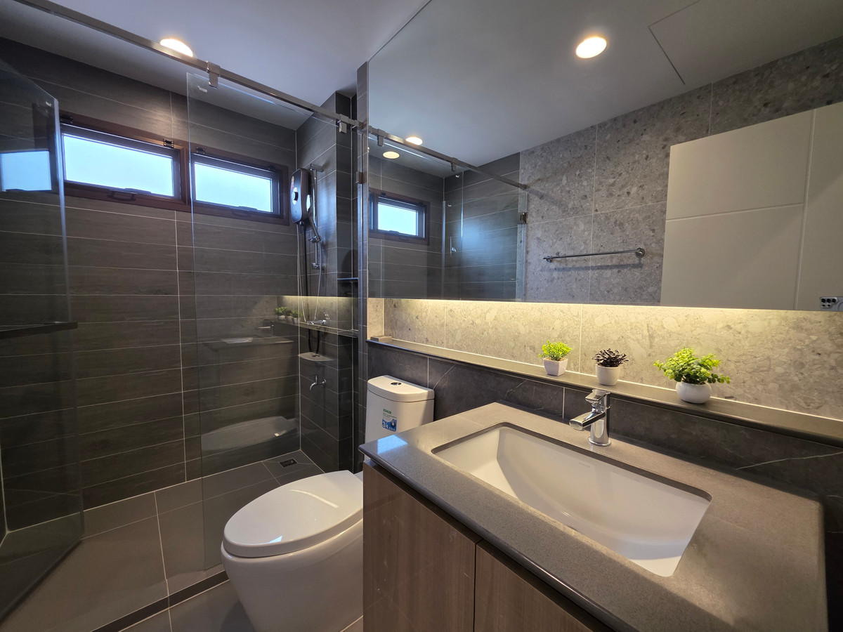 For RentHousePattanakan, Srinakarin : Detached house for rent at Burasiri Krungthep Kreetha near Brighton College