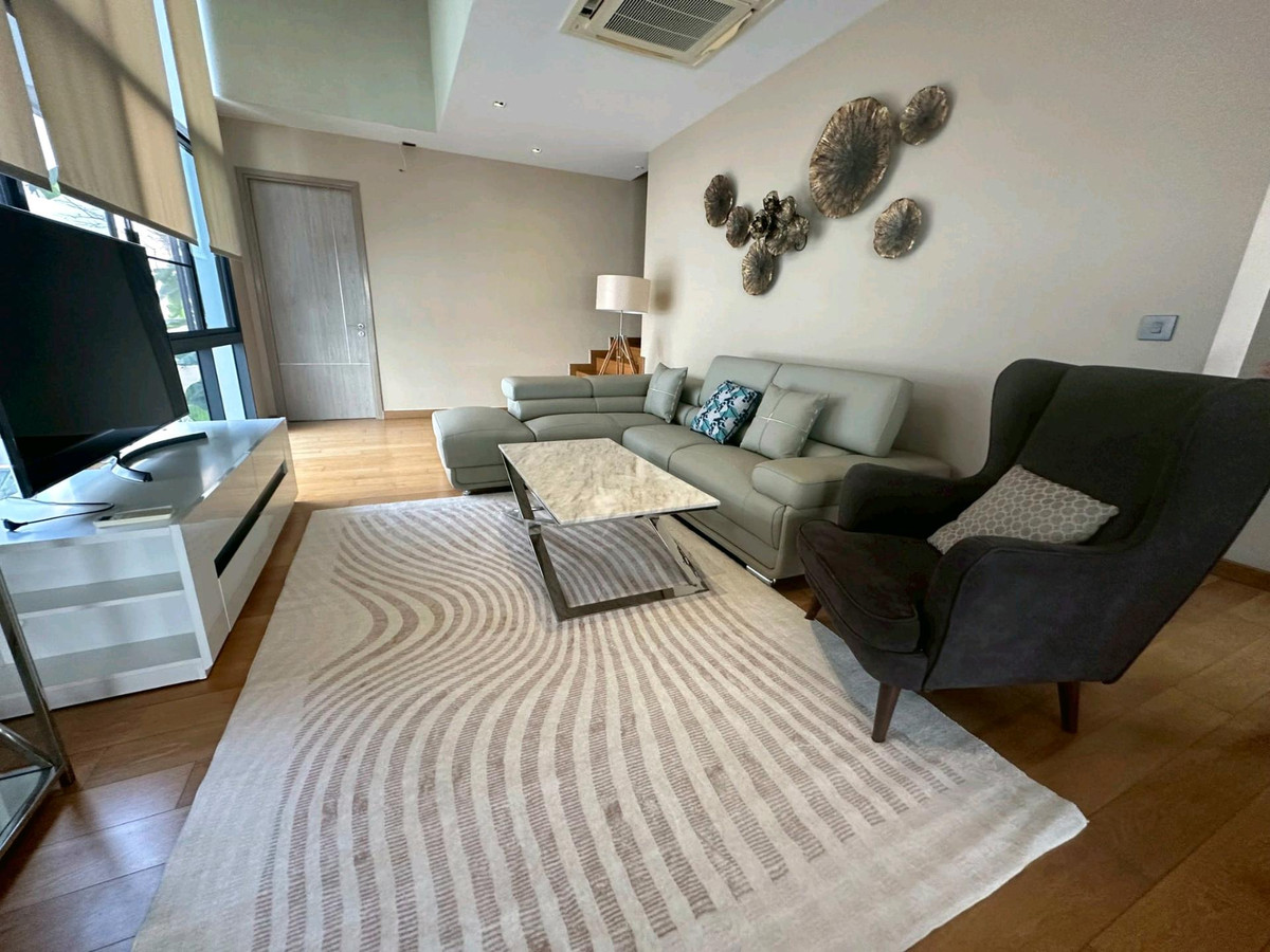 ให้เช่าบ้านพระราม 9 เพชรบุรีตัดใหม่ RCA : 🚩For Rent : Parc priva (พาร์ค พรีว่า) / 4bed, 5bath / 🔋🔌EV charger / Newly Renovated 