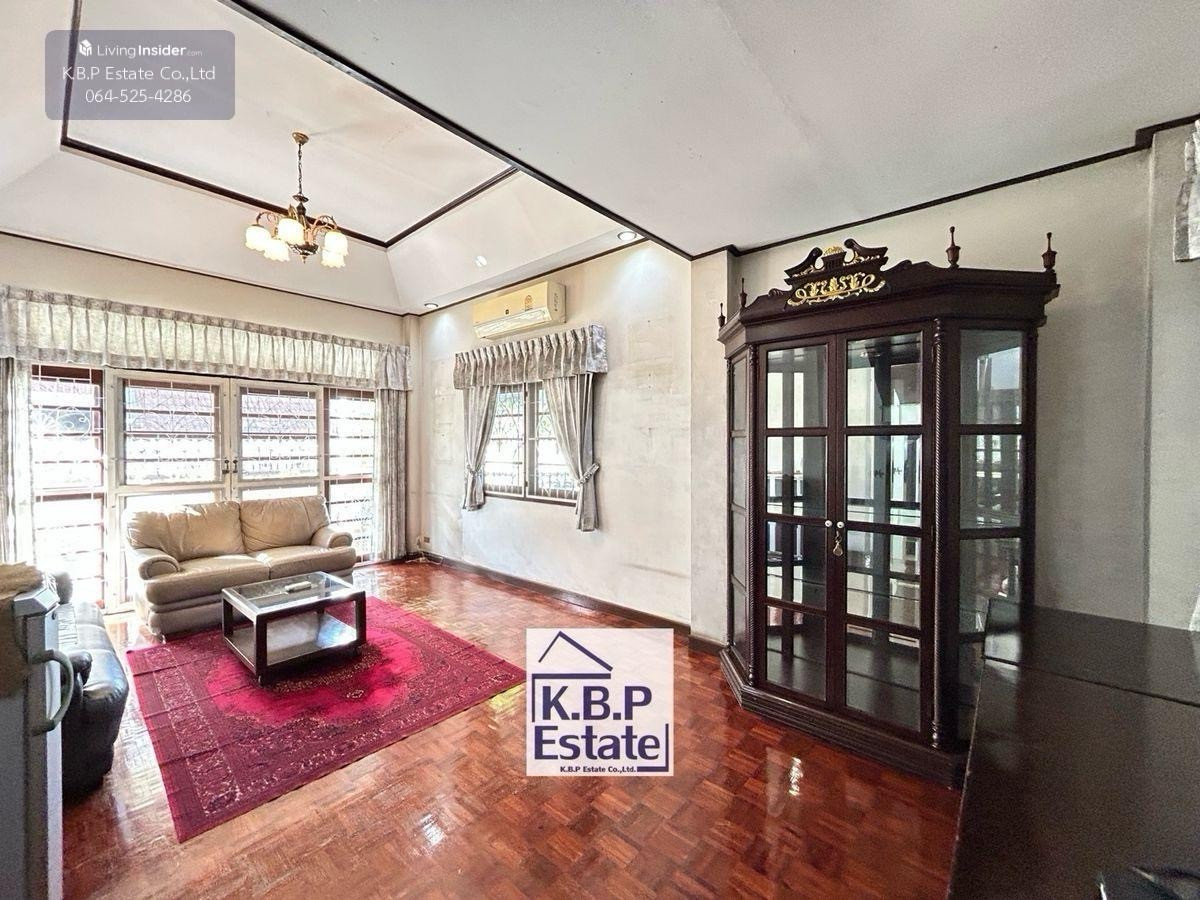 For RentTownhomeSathorn, Narathiwat : townhouse for rent(Coner House) 4Beds 4Baths 