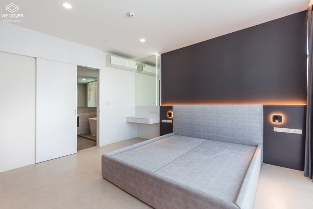 For RentCondoSukhumvit, Asoke, Thonglor : Luxury 3 Bed Condo at Fullerton | BTS Thong Lo Nearby Spacious 132 sqm, Pool & Gym, Rent 120,000 THB/Month!