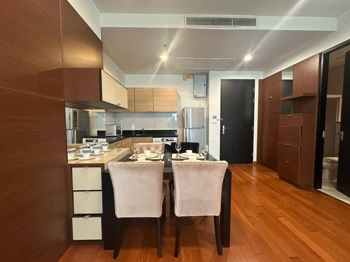 ให้เช่าคอนโดวิทยุ ชิดลม หลังสวน : หรูหรากลางชิดลม! 2 ห้องนอน 2 ห้องน้ำ 73 ตร.ม. พร้อมอยู่ ใกล้ BTS Chidlom, ตอบโจทย์ทุกไลฟ์สไตล์ เพียงเดือนละ 50,000 บาท!