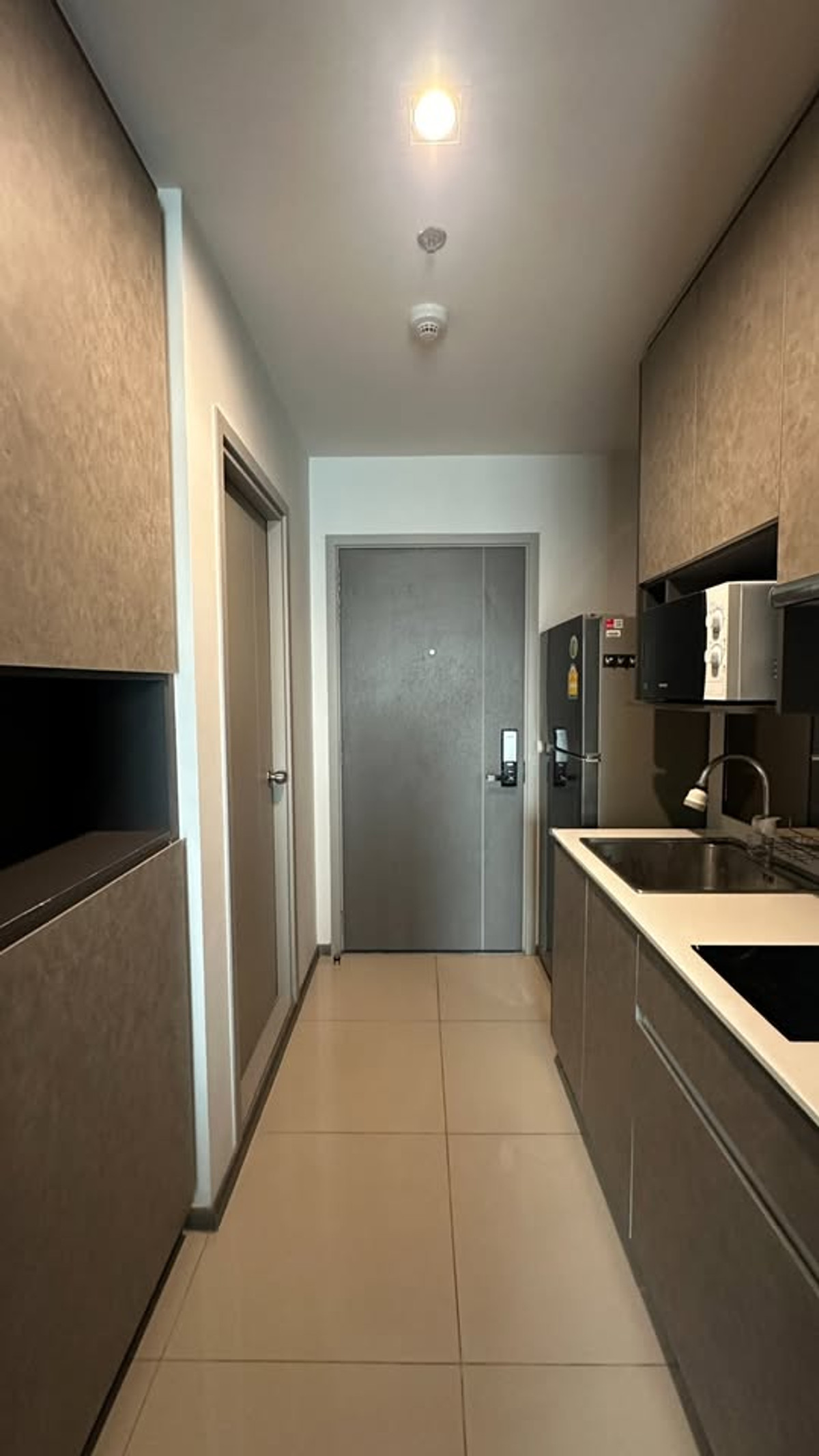 ให้เช่าคอนโดสะพานควาย จตุจักร : Condo for Rent: Ideo Phaholyothin–Chatuchak (H33693) Nearest BTS: Saphan Khwai Station 