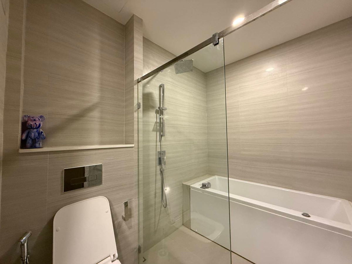 For RentCondoSukhumvit, Asoke, Thonglor : Condo for rent, Park Origin Thonglor, fully furnished, ready to move in, 1.4 km from BTS Thonglor station and close to 3 expressways!!