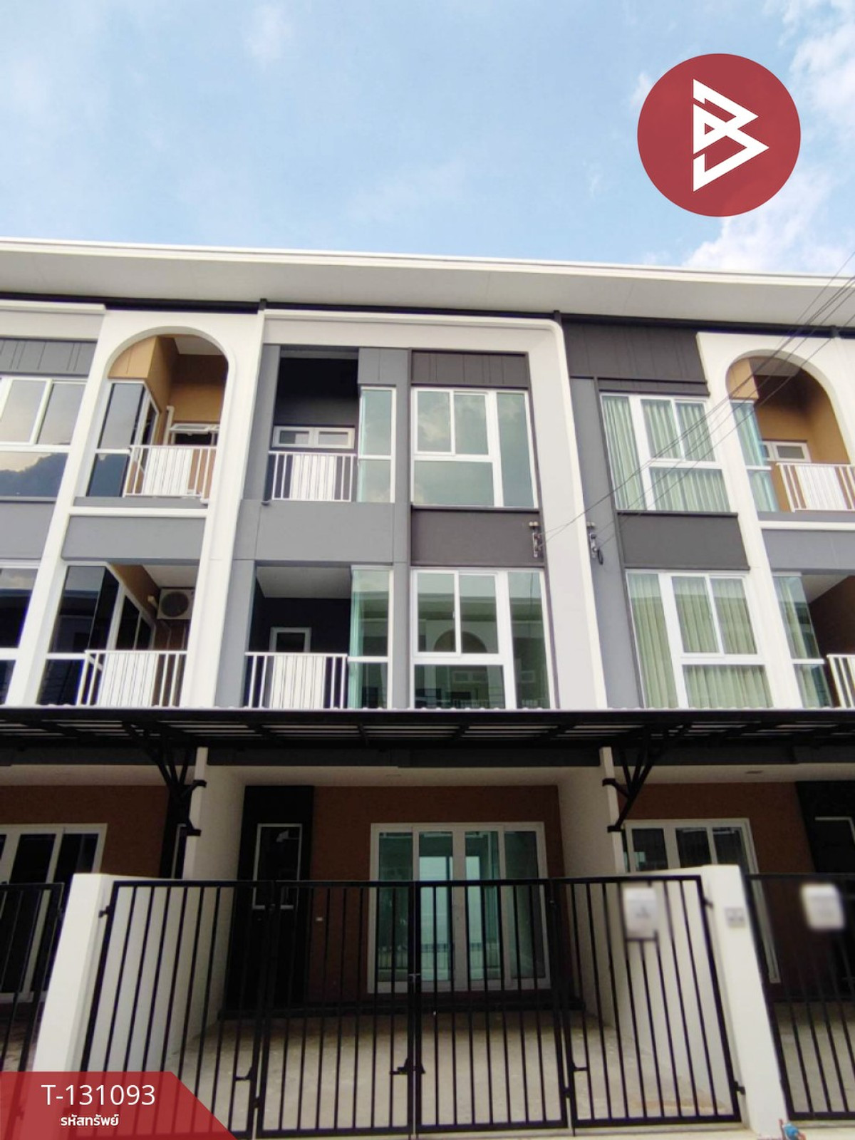 For SaleTownhomeSamut Prakan,Samrong : Townhouse for sale Blessity Park Srinakarin-Theparak Village, Bang Phli, Samut Prakan