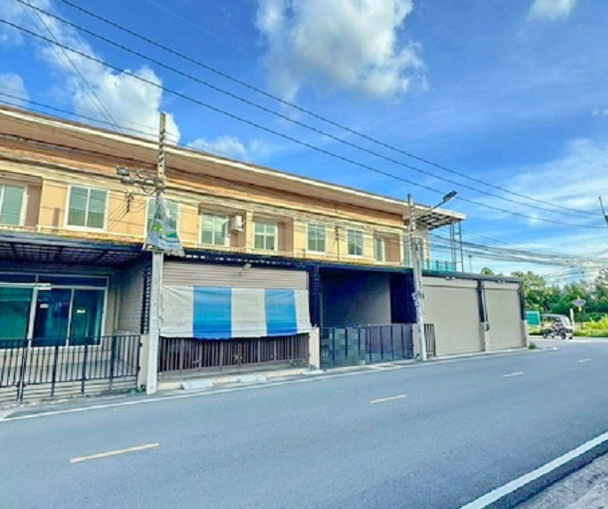 For RentTownhomePattaya, Bangsaen, Chonburi : Amata Industrial Estate Chonburi 2.5 km.KhlongTamru Subdistrict 500 m. New townhome for rent sale 21
