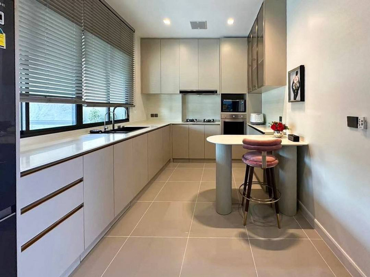 For RentHouseLadkrabang, Suwannaphum Airport : Single house Grand Bangkok Boulevard Krungthep Kreetha / 5 bedrooms (FOR RENT) BZD122