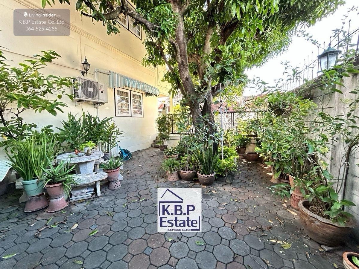 For RentTownhomeSathorn, Narathiwat : townhouse for rent(Coner House) 4Beds 4Baths 