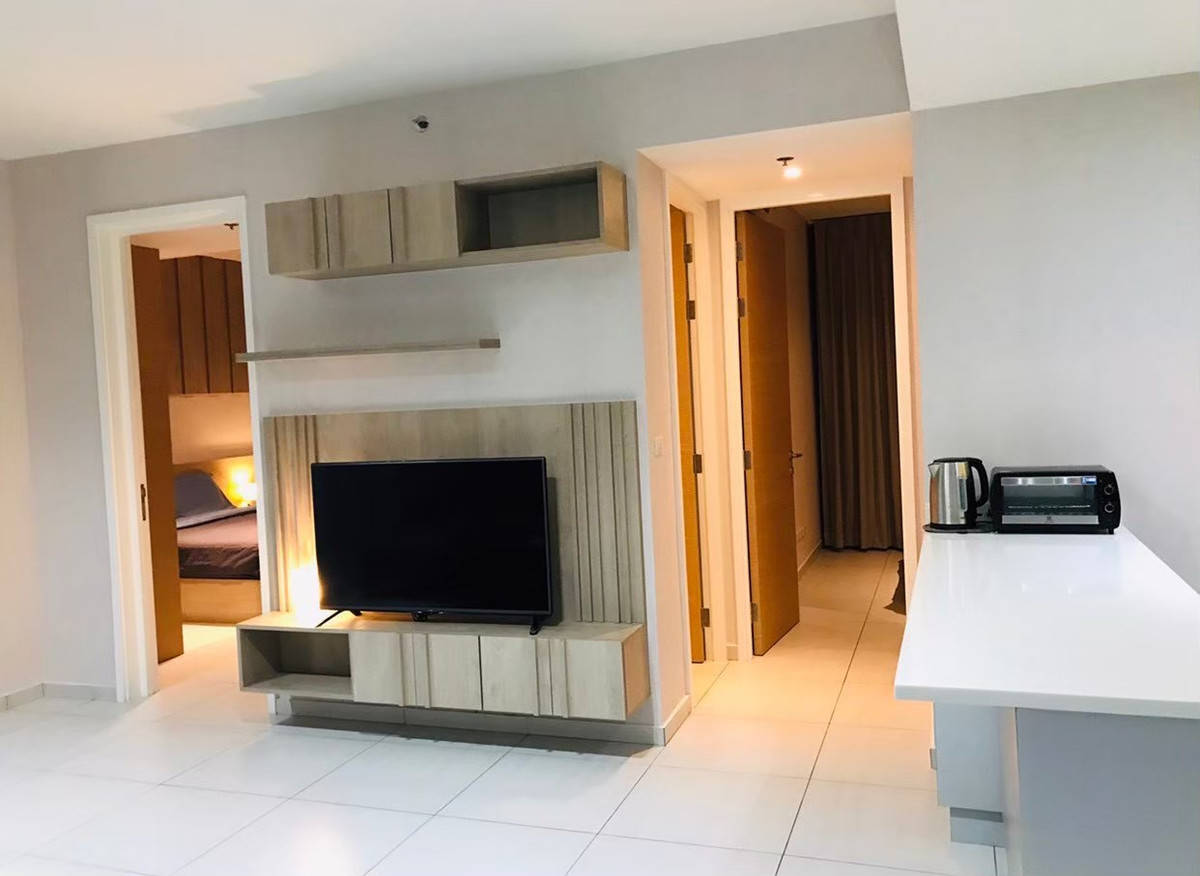 For RentCondoSukhumvit, Asoke, Thonglor : Condo for rent, Loft Ekkamai, 2 bedrooms - next to BTS, convenient for every trip.“