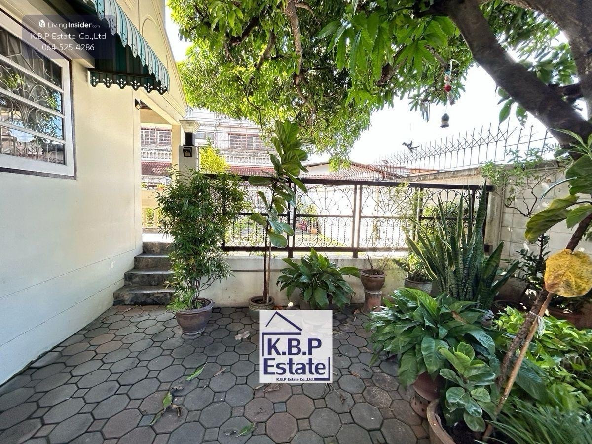 For RentTownhomeSathorn, Narathiwat : townhouse for rent(Coner House) 4Beds 4Baths 