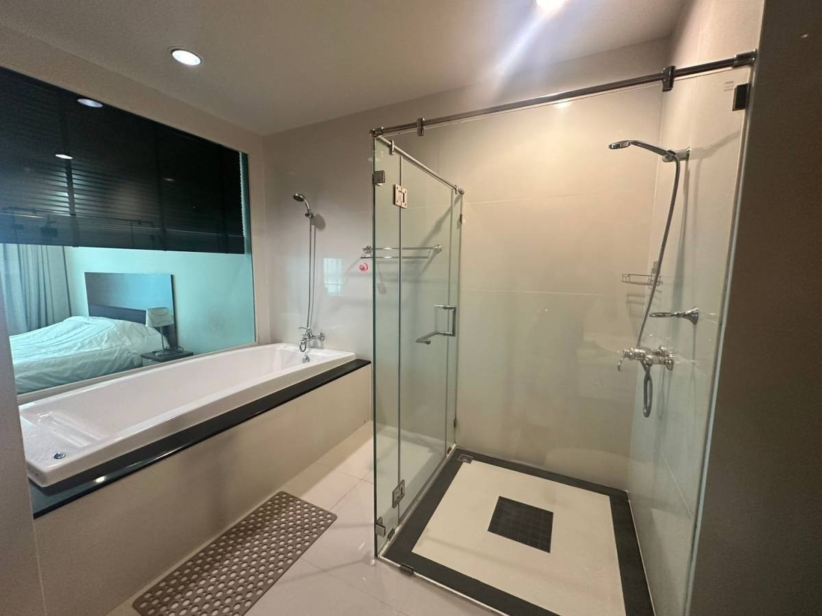 ให้เช่าคอนโดวิทยุ ชิดลม หลังสวน : หรูหรากลางชิดลม! 2 ห้องนอน 2 ห้องน้ำ 73 ตร.ม. พร้อมอยู่ ใกล้ BTS Chidlom, ตอบโจทย์ทุกไลฟ์สไตล์ เพียงเดือนละ 50,000 บาท!