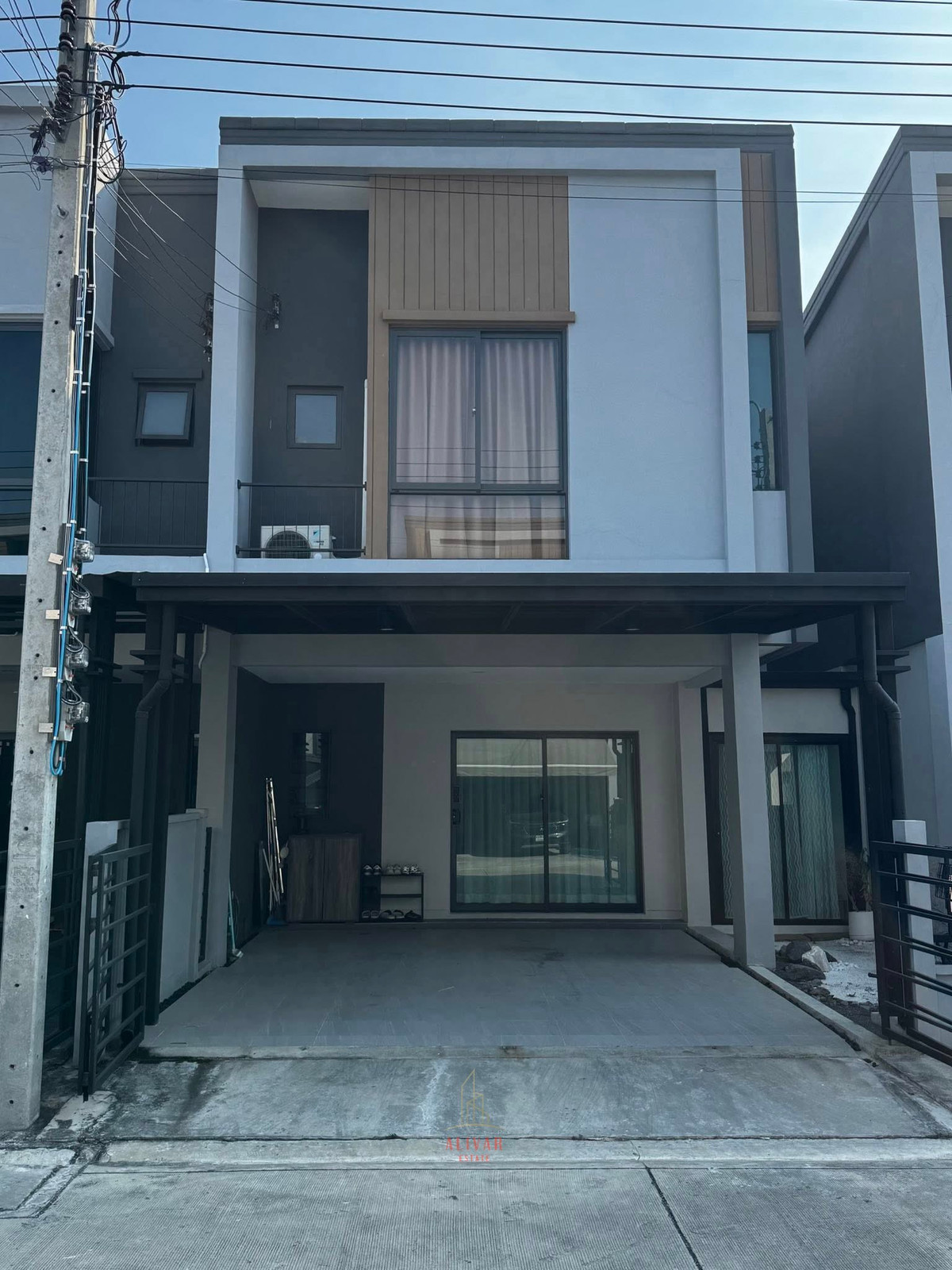 For RentTownhomeBangna, Bearing, Lasalle : RH013426 For rent, 2-story townhome, 3 bedrooms at Pleno Sukhumvit-Bangna 2.