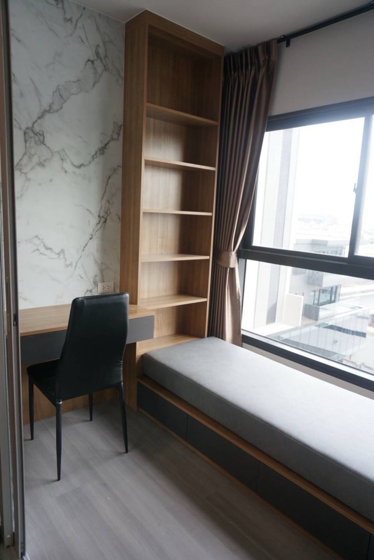 ให้เช่าคอนโดปิ่นเกล้า จรัญสนิทวงศ์ : ให้เช่า The Parkland จรัญ-ปิ่นเกล้า ตึก B ชั้น 9 ขนาด 35 ตร.ม. ราคา 15,000 บาท 