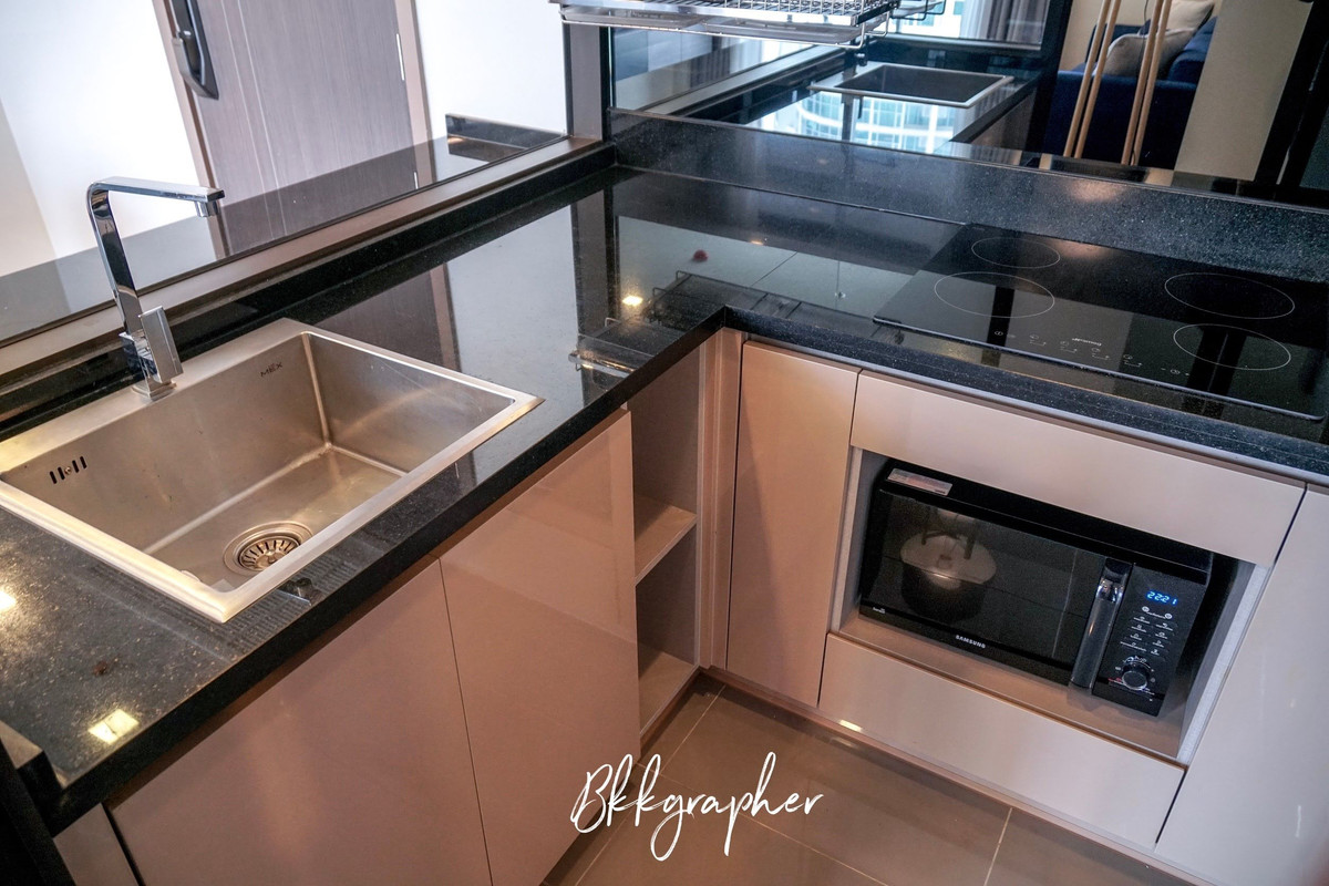 ขายคอนโดอ่อนนุช อุดมสุข : Top Floor ตัวจริงของโครงการ | The Line Sukhumvit 71 แต่งสถาปนิก ลดจาก 10.9 ล้าน เหลือ 8.5 ล้าน