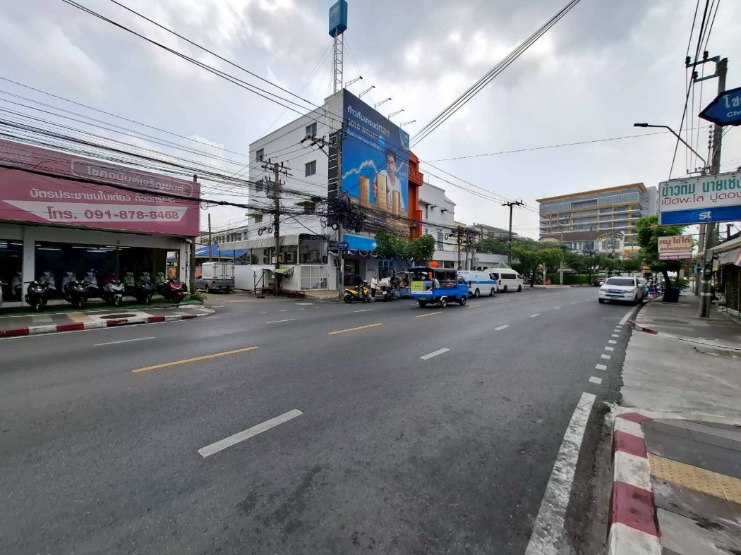 ขายที่ดินลาดพร้าว101 แฮปปี้แลนด์ : ขาย ที่ดิน ริมโชคชัย 4 ปากซอยซอย 22 ขนาด 98 ตรว เหมาะทำการค้า TV