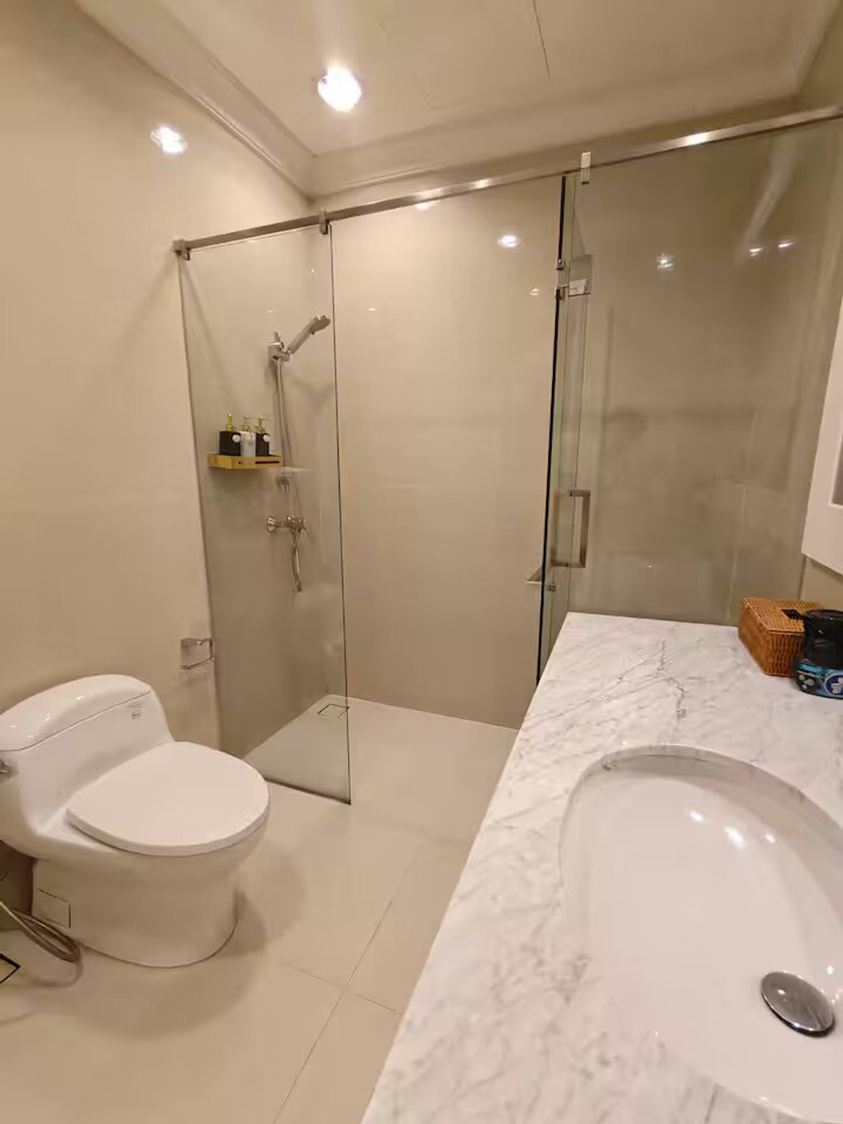 ให้เช่าทาวน์โฮมสุขุมวิท อโศก ทองหล่อ : ✨ให้เช่าบ้านหรู8ชั้นขนาดใหญ่เลี้ยงสัตว์ได้ย่านพร้อมพงษ์ 4ห้องนอน 680ตรม. เฟอร์นิเจอร์ครบ พร้อมสระว่ายน้ำและลิฟท์ส่วนตัว ใกล้BTS พร้อมพงษ์