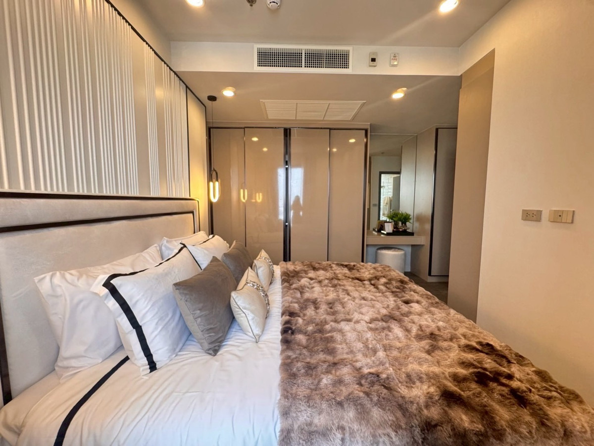 ขายคอนโดคลองเตย กล้วยน้ำไท : Coco Parc Prime Location เพียงไม่กี่นาทีถึง CBD สาทร–สีลม ใกล้ MRT Lumpini2Bed 2Bath 88.7 sq.m. Price 21.995 MBPhat : 064-642-8664Nui : 094-624-2014