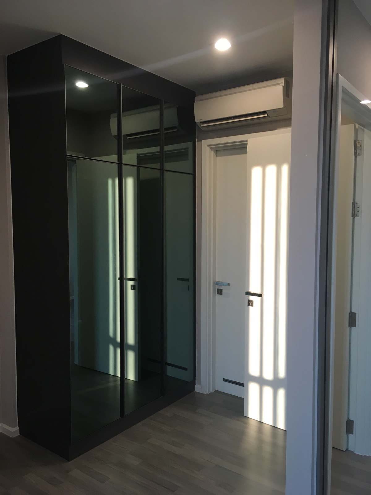 For RentCondoOnnut, Udomsuk : !! Beautiful room for rent, Condo The Room Sukhumvit 69, near BTS Phra Khanong.