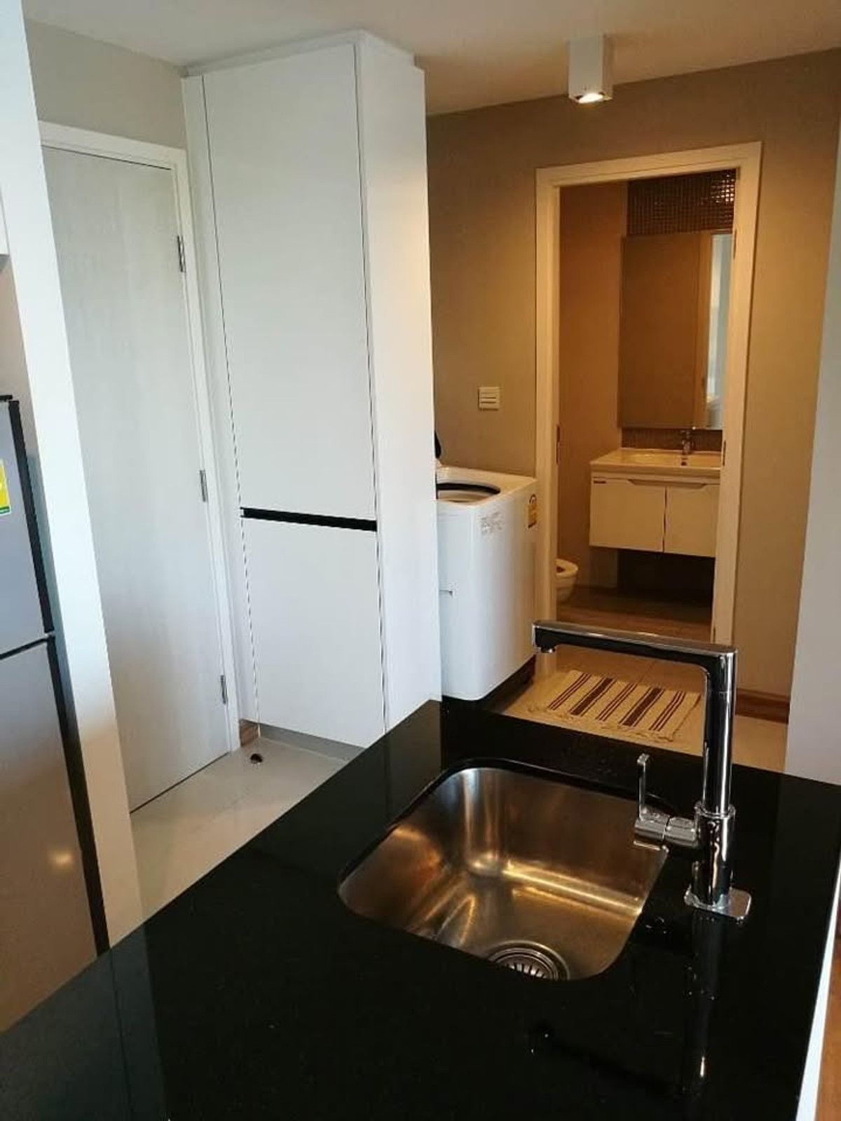 ให้เช่าคอนโดราชเทวี พญาไท : Maestro 12 45 sq.m. Please add LINE ID @806qphgn o8415o5483