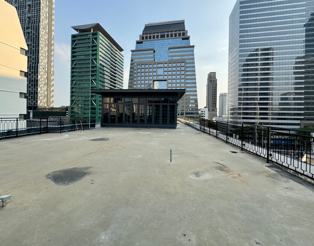 ให้เช่าร้านค้า/ตลาดนัดสาทร นราธิวาส : Best Deal‼️Rooftop 527ตร.ม. ติดถ.สาทร เพียง 200ม.จาก BTS ช่องนนทรี