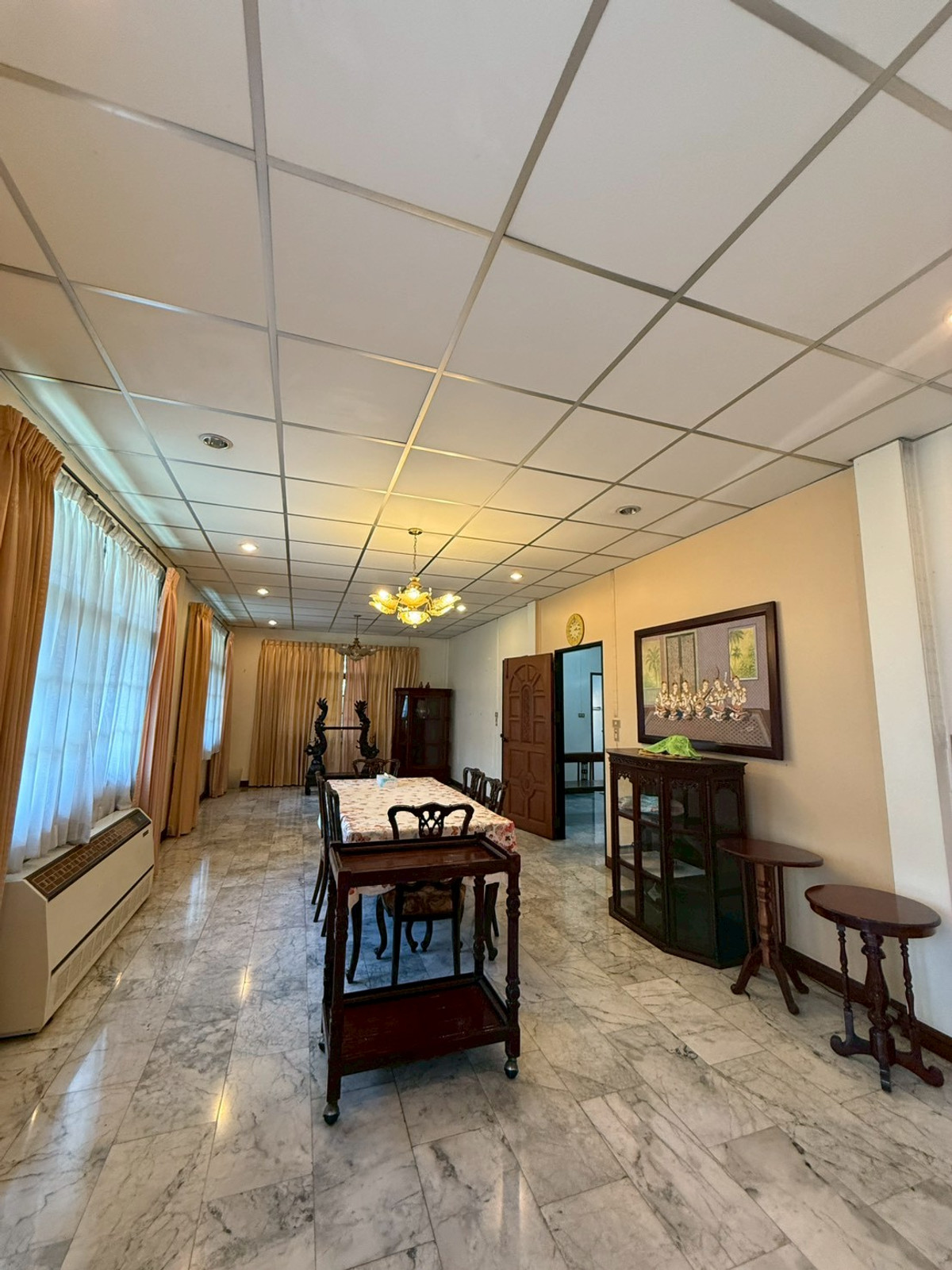 ให้เช่าบ้านพระราม 9 เพชรบุรีตัดใหม่ RCA : บ้านเดี่ยวให้เช่า ใกล้พระราม 9 - เอกมัย เดินทางง่าย ห้องนอนเยอะ พื้นที่กว้าง 150 ตร.วา. นัดชมด่วนโทร