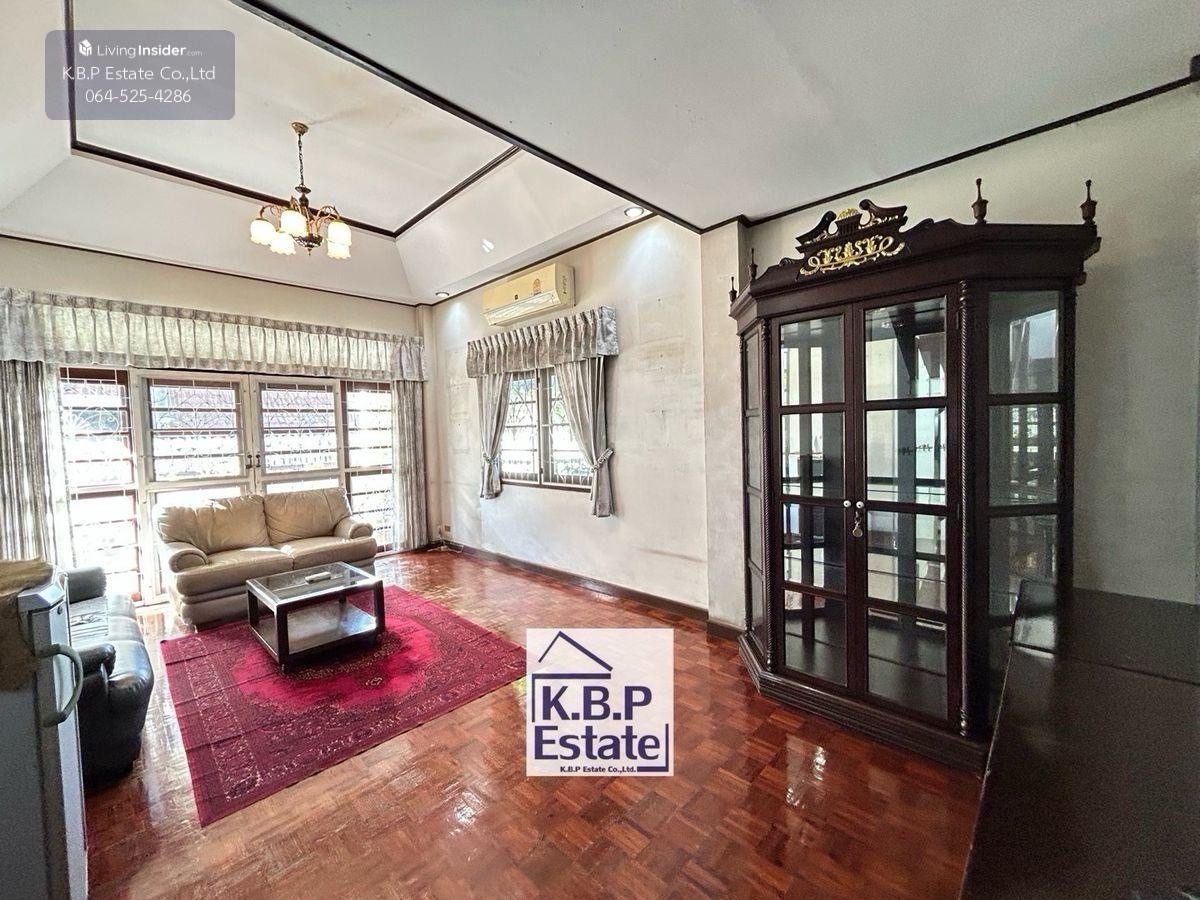 For RentTownhomeSathorn, Narathiwat : townhouse for rent(Coner House) 4Beds 4Baths 