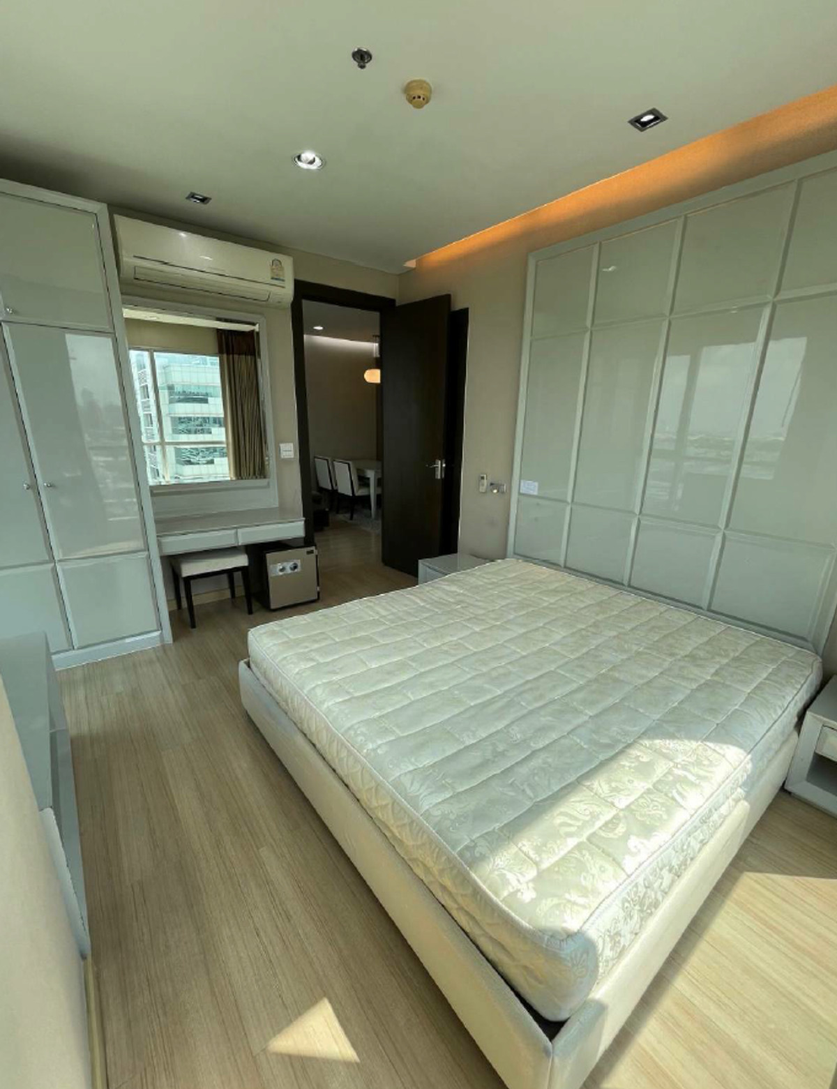 ขายคอนโดราชเทวี พญาไท : ราคาจริงรวมค่าใช้จ่ายแล้วคอนโด The Address Phayathai 2นอน 1น้ำ ใกล้ BTS/MRT พญาไท ราคาพิเศษ 8.29 ล้าน วิวสวย พร้อมสิ่งอำนวยความสะดวกครบครัน!