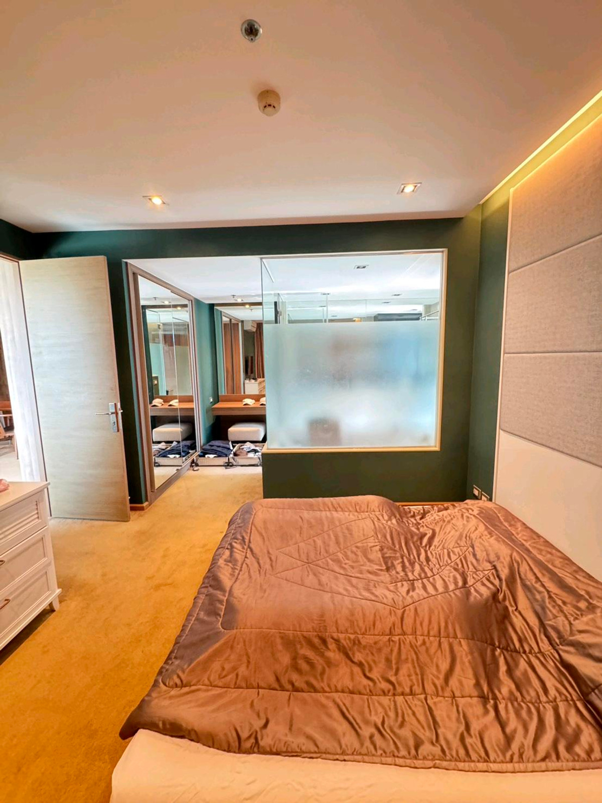 ขายคอนโดสาทร นราธิวาส : ✨ The Address Sathorn - ที่สุดของคอนโดหรูใจกลางซอยสาทร 12 | 2BR 76 ตร.ม. ราคาพิเศษ 13.5 ล้าน ครบจบทั้งการอยู่อาศัยและศักดิ์ศรี