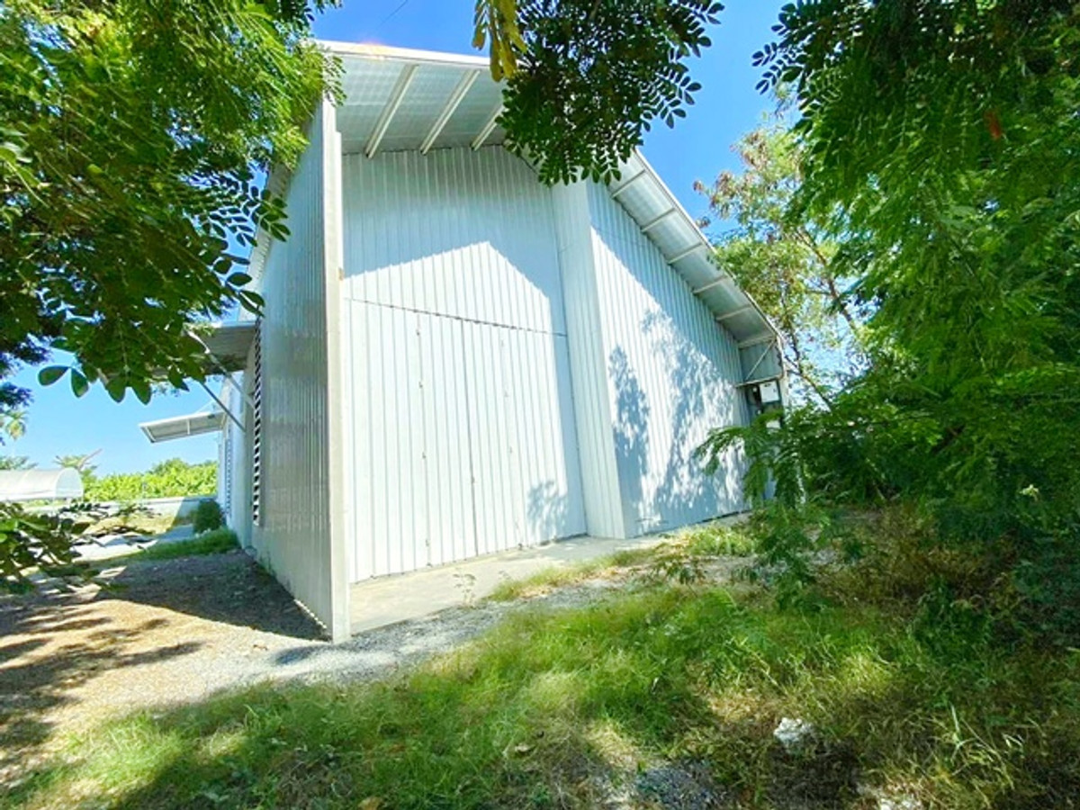 ให้เช่าโกดังเลียบทางด่วนรามอินทรา : ลาดพร้าว85-95 MRT มหาดไทย 1.9 กม.ให้เช่าโกดัง รร.นานาชาติ KIS 2.8 กม. สภาพใหม่พร้อมออฟฟิศ 66 ตร.วา. 265 ตร.ม.