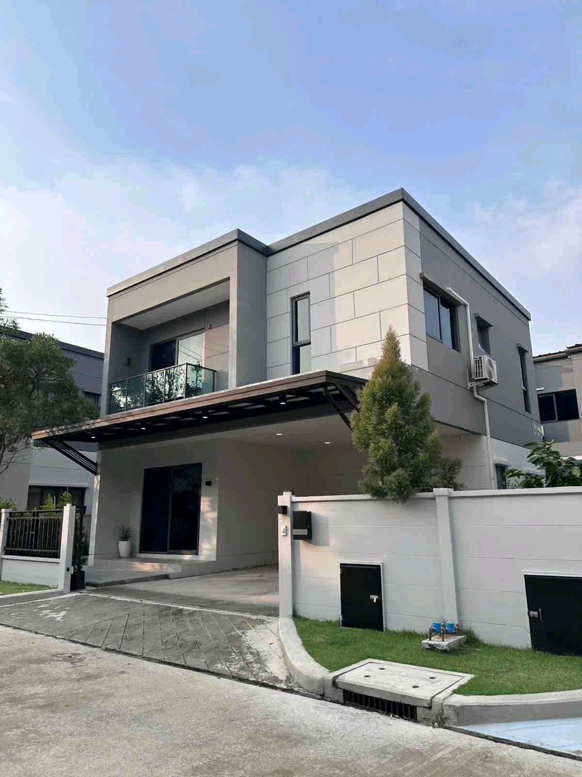 For SaleHouseBangna, Bearing, Lasalle : (For Sale🔥) 📍Centro Bangna, detached house, prime location, 3BR, wide area 164 sq m., near Mega Bangna 5 minutes, only 8.5 million 🌟