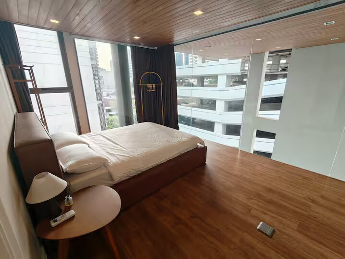 ให้เช่าทาวน์โฮมสุขุมวิท อโศก ทองหล่อ : ✨ให้เช่าบ้านหรู8ชั้นขนาดใหญ่เลี้ยงสัตว์ได้ย่านพร้อมพงษ์ 4ห้องนอน 680ตรม. เฟอร์นิเจอร์ครบ พร้อมสระว่ายน้ำและลิฟท์ส่วนตัว ใกล้BTS พร้อมพงษ์