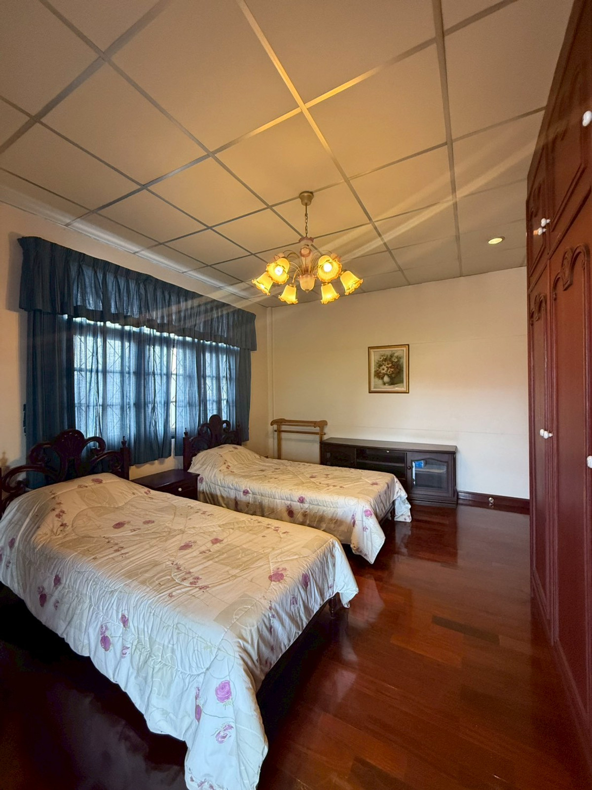 ให้เช่าบ้านพระราม 9 เพชรบุรีตัดใหม่ RCA : บ้านเดี่ยวให้เช่า ใกล้พระราม 9 - เอกมัย เดินทางง่าย ห้องนอนเยอะ พื้นที่กว้าง 150 ตร.วา. นัดชมด่วนโทร